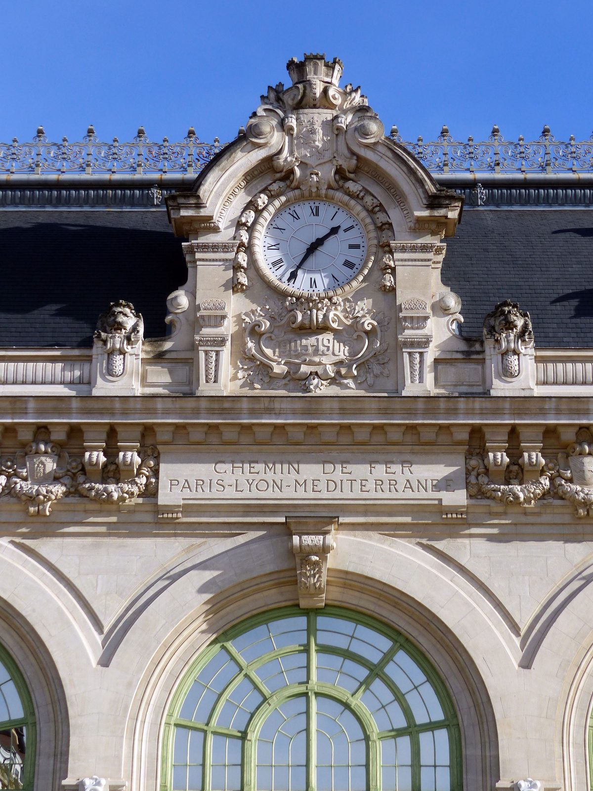 Visite insolite Lyon : Sorcellerie et occultisme